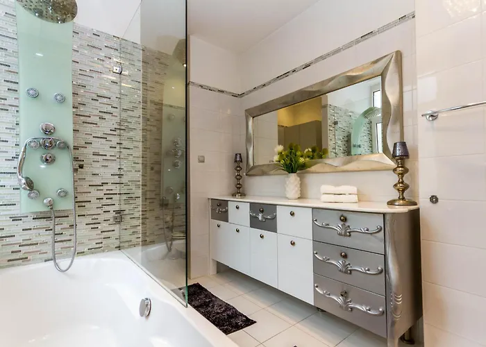 Principe Luxury Next To Parliament *